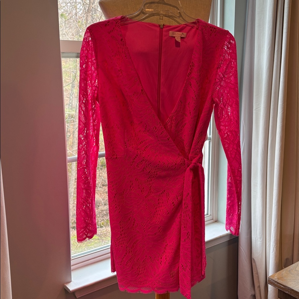 Lilly Pulitzer lace Tiki Wrap Romper In Pink size small dress shorts 1-pc - Picture 2 of 10